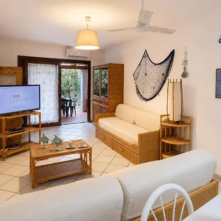 Hébergement de vacances Corinne - Terrazza Privata Fiorita Porto San Paolo (Sardinia)